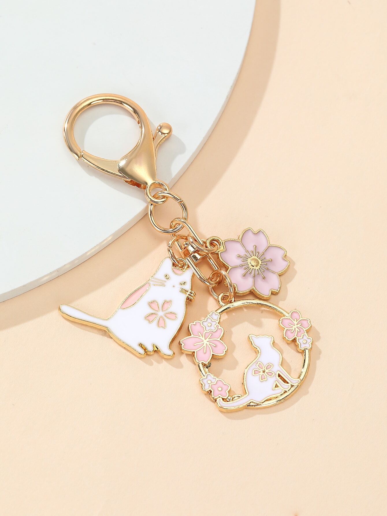 Cat & Flower Decor Bag Charm K - مراجعة Phone Accessories For Teen Girls وسعره